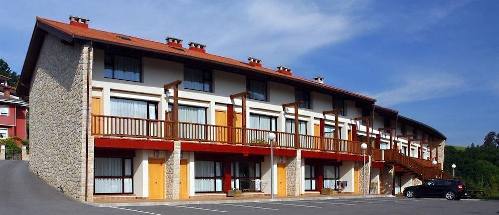 Apartamentos Aldea Del Puente Кангас-де-Онис Экстерьер фото